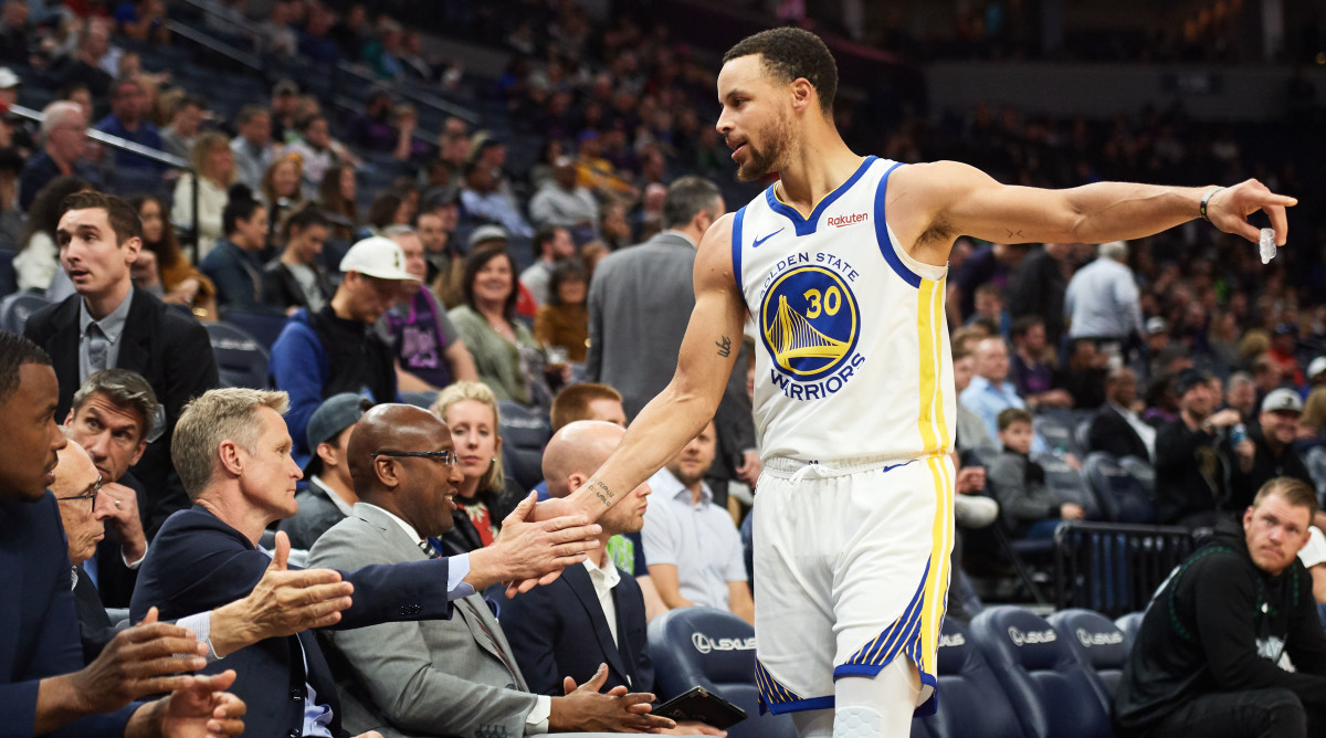 stephen_curry_warriors_bench_.jpg